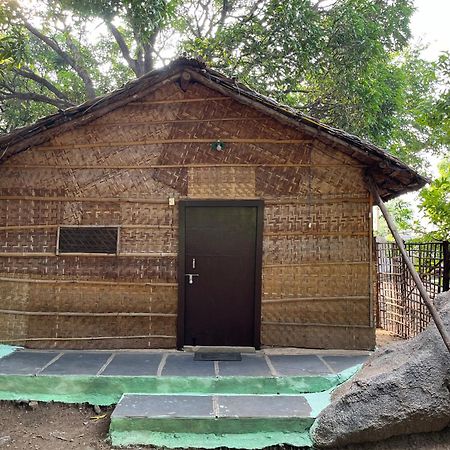 Sunrise Guest House & Restaurant Hampi Exterior photo